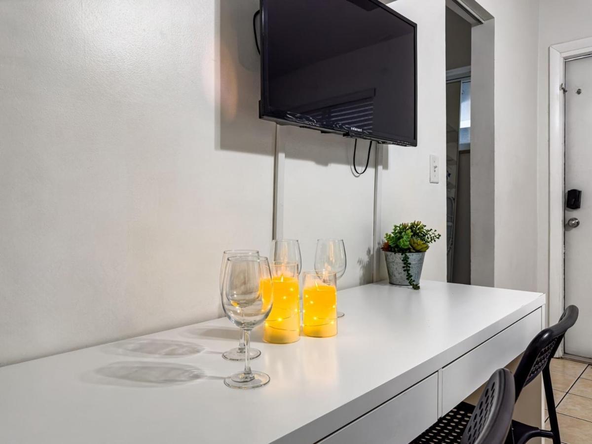 Luxe 2Br1Bath South Beach 1 Min Walk From Ocean Miami Beach Esterno foto